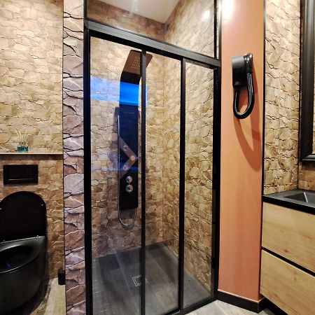 Ospaloft, Meuble Haut De Gamme Avec Spa Privatif アラス エクステリア 写真